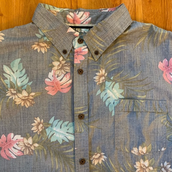 Ocean Current Short Sleeve Button Up - Picture 2 of 4
